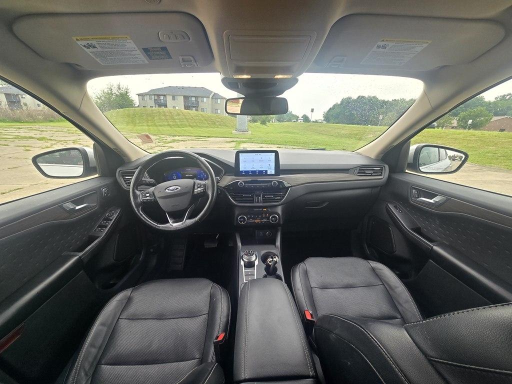 Ford Escape Titanium Hybrid FWD 2020