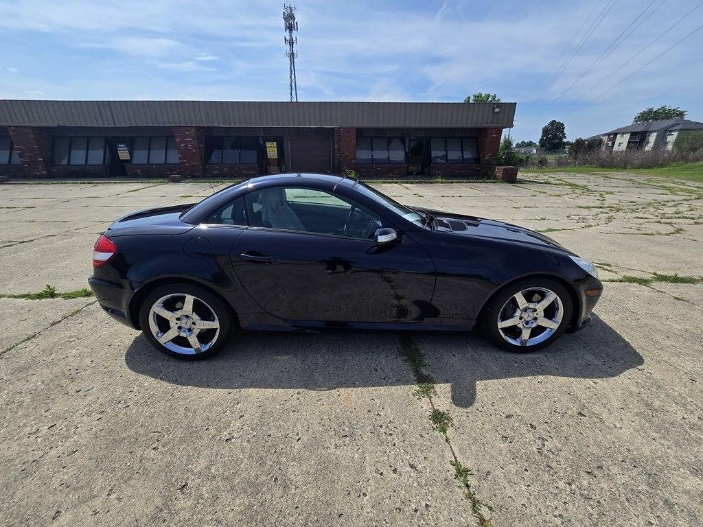 Mercedes-Benz SLK-Class Roadster 3.5L 2005