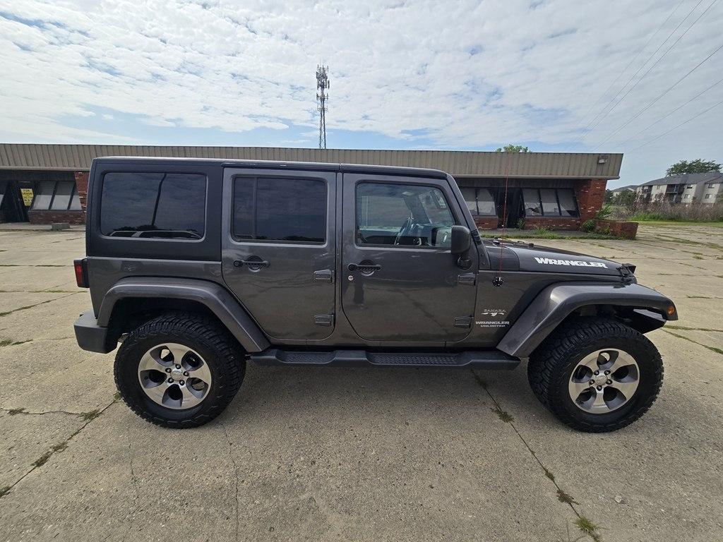Jeep Wrangler Unlimited 4WD 4dr Sahara 2016