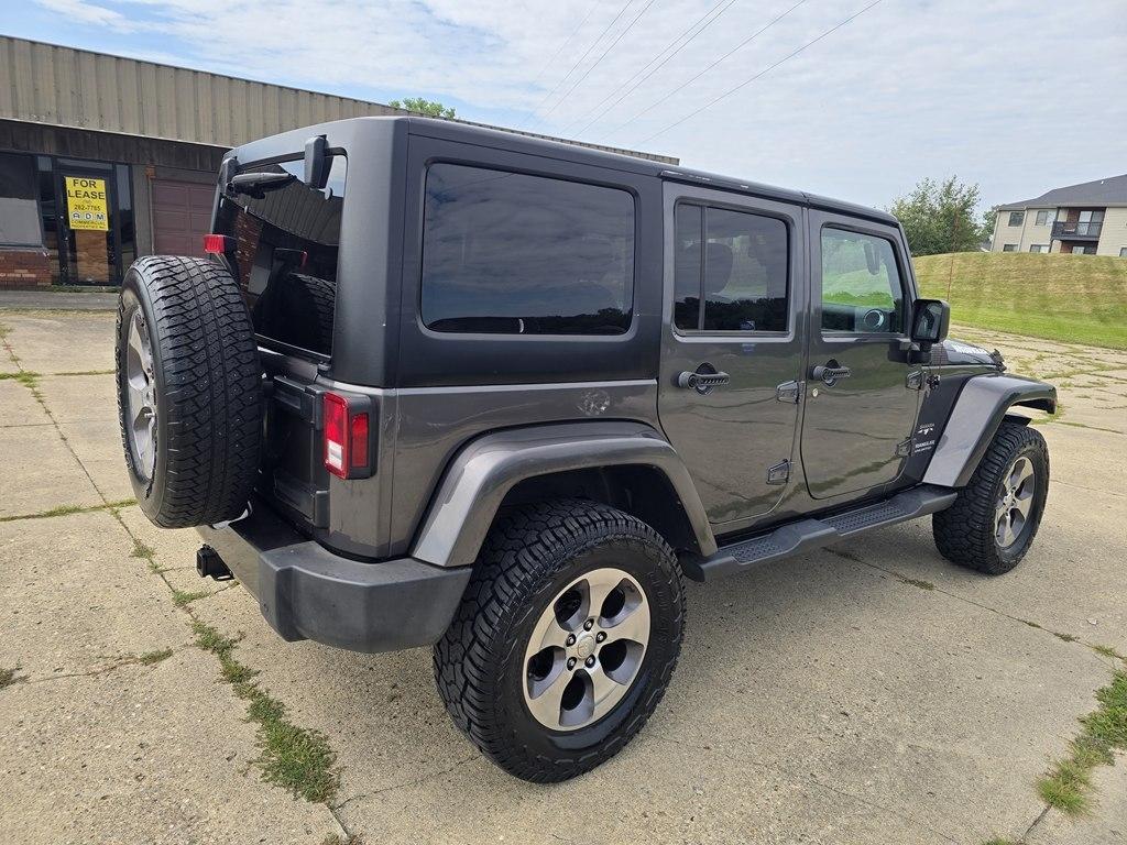 Jeep Wrangler Unlimited 4WD 4dr Sahara 2016