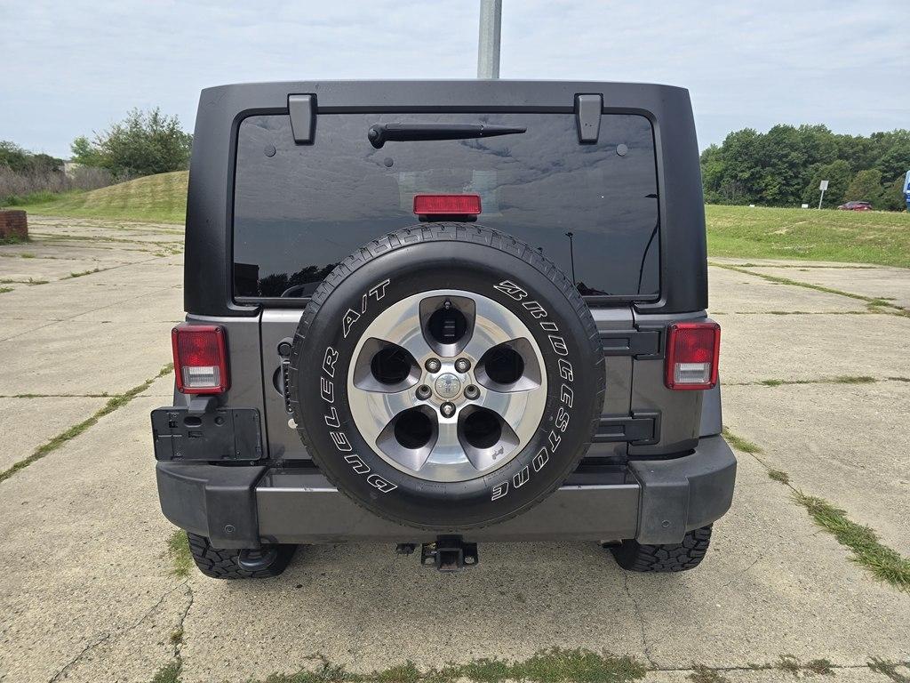 Jeep Wrangler Unlimited 4WD 4dr Sahara 2016