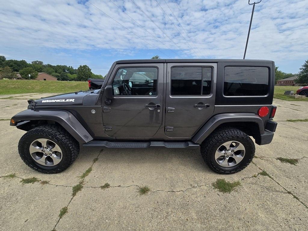 Jeep Wrangler Unlimited 4WD 4dr Sahara 2016