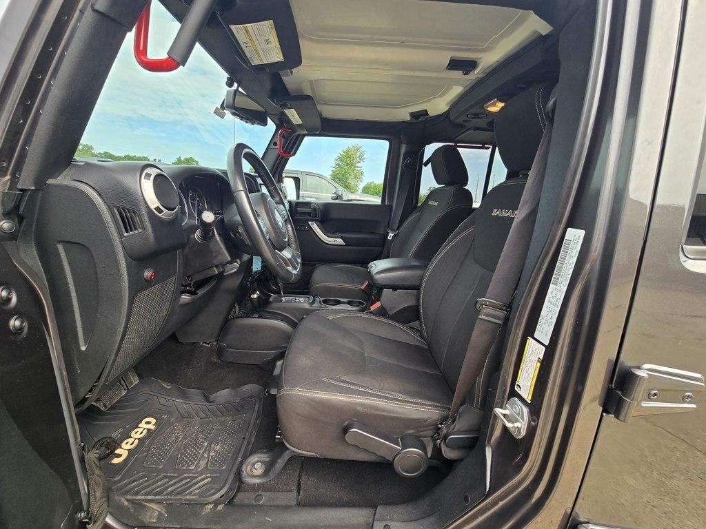 Jeep Wrangler Unlimited 4WD 4dr Sahara 2016