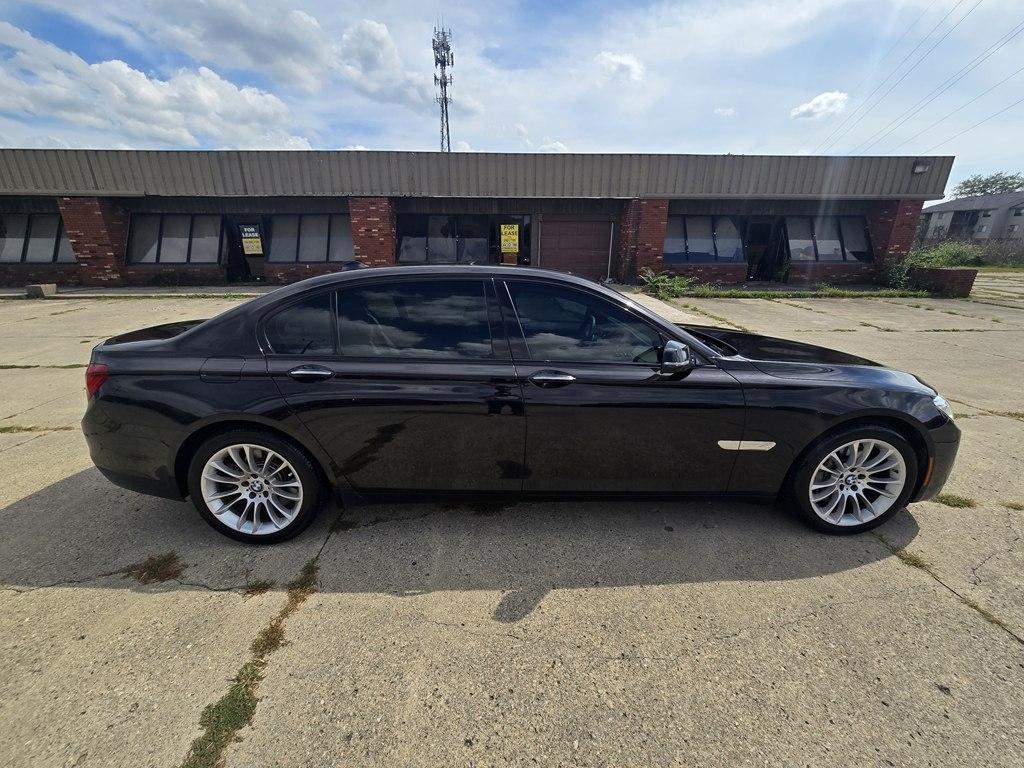 BMW 7 Series 4dr Sdn 750Li xDrive AWD 2015