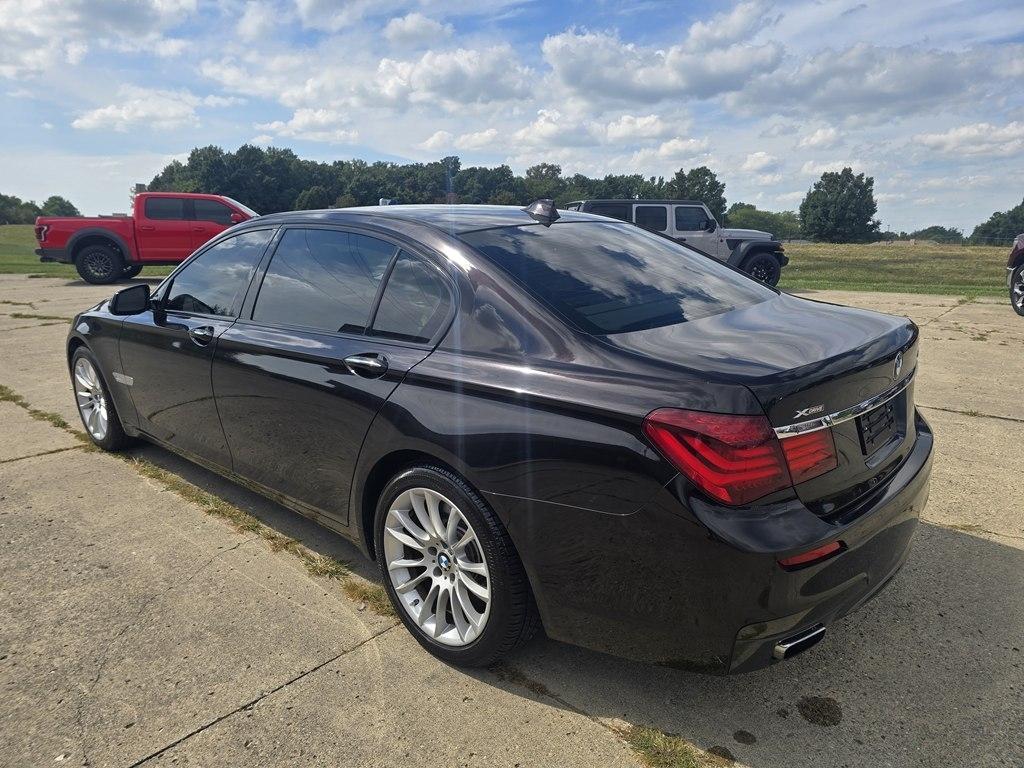 BMW 7 Series 4dr Sdn 750Li xDrive AWD 2015