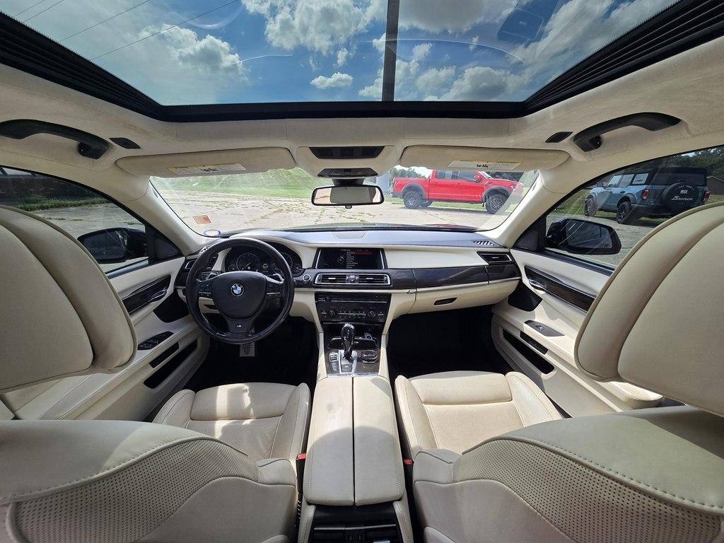 BMW 7 Series 4dr Sdn 750Li xDrive AWD 2015