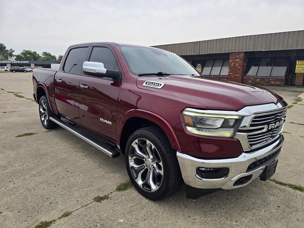 RAM 1500 Laramie 4x4 Crew Cab 5'7" Box 2021