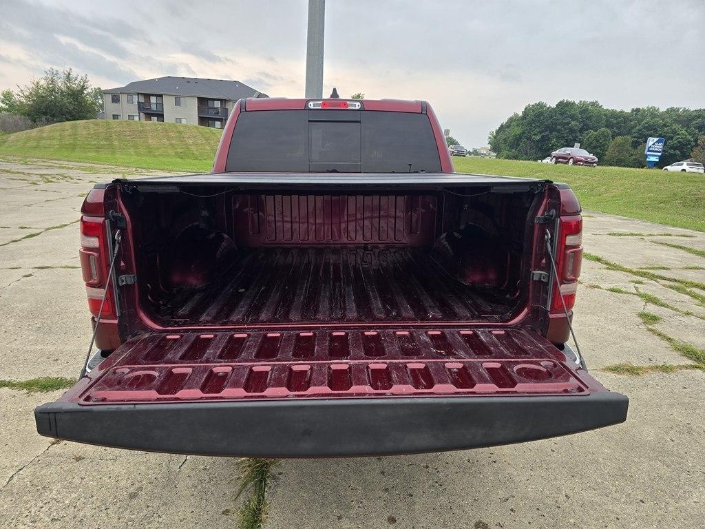 RAM 1500 Laramie 4x4 Crew Cab 5'7" Box 2021