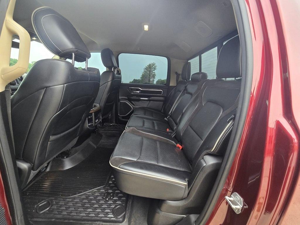 RAM 1500 Laramie 4x4 Crew Cab 5'7" Box 2021