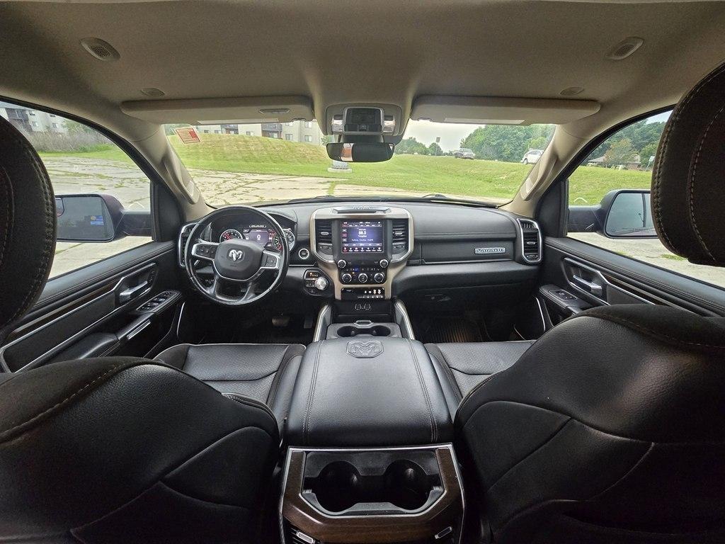 RAM 1500 Laramie 4x4 Crew Cab 5'7" Box 2021