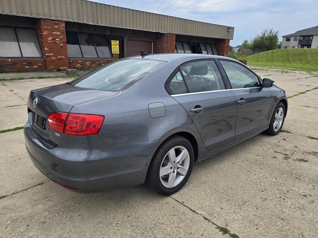 Volkswagen Jetta Sedan 4dr DSG TDI 2014
