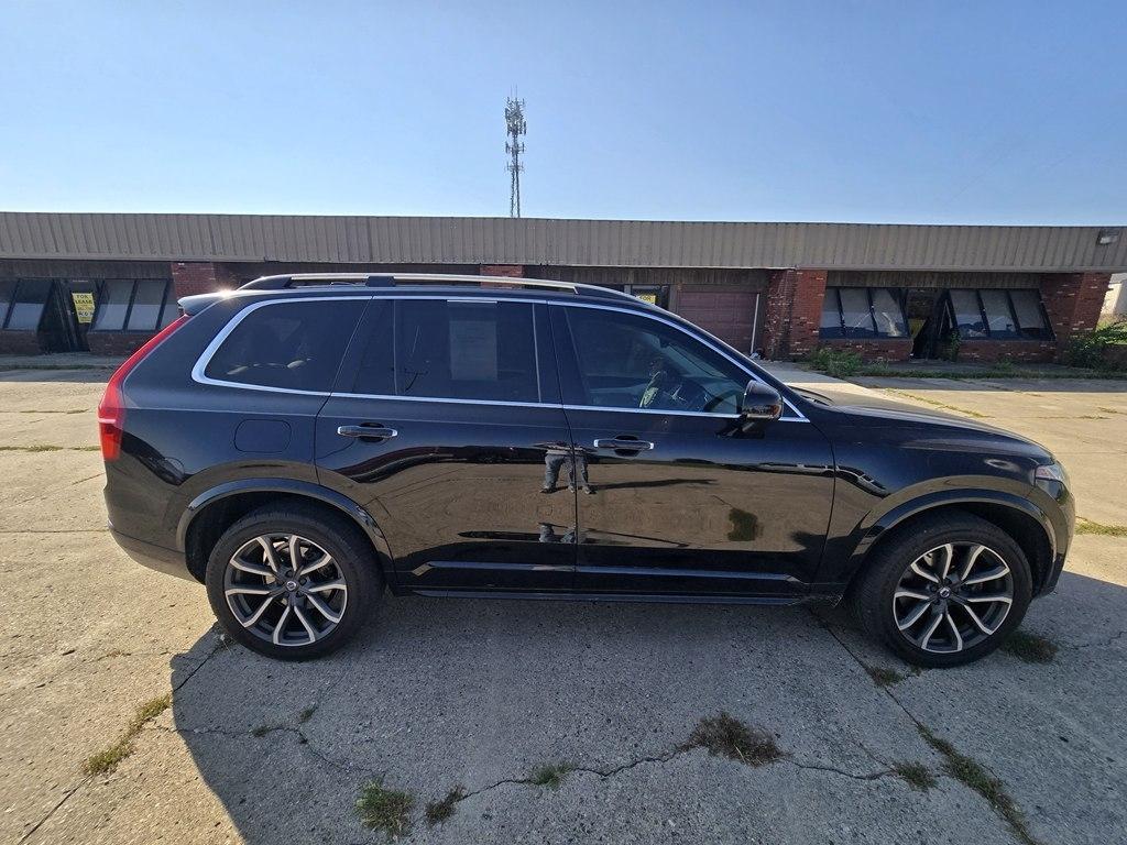 Volvo XC90 T5 AWD 7-Passenger Momentum 2018