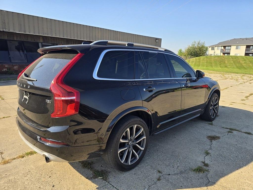 Volvo XC90 T5 AWD 7-Passenger Momentum 2018