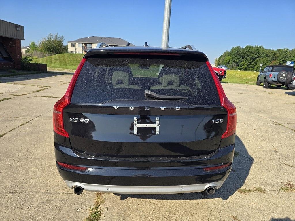 Volvo XC90 T5 AWD 7-Passenger Momentum 2018