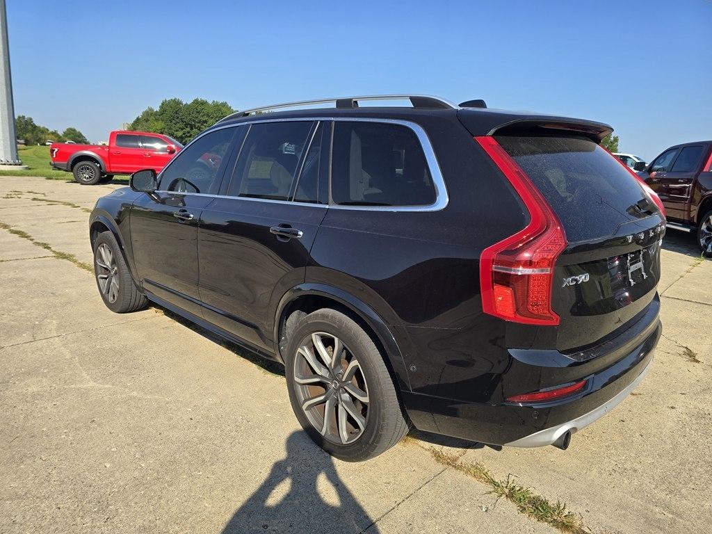 Volvo XC90 T5 AWD 7-Passenger Momentum 2018