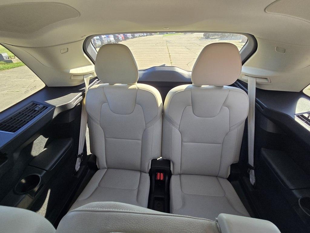 Volvo XC90 T5 AWD 7-Passenger Momentum 2018