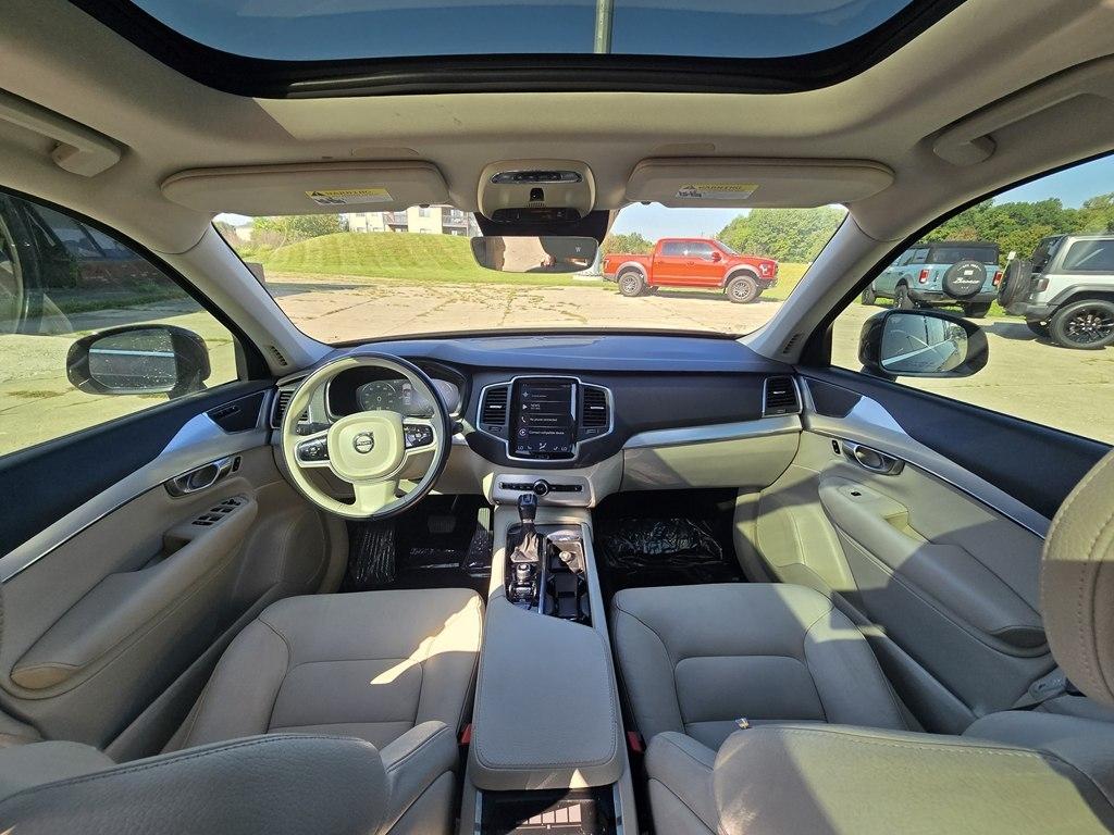 Volvo XC90 T5 AWD 7-Passenger Momentum 2018