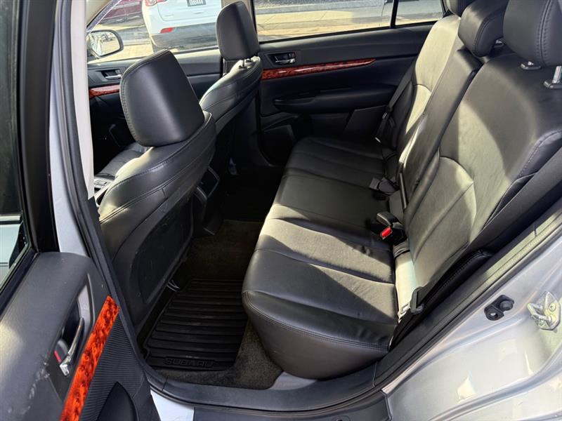 Subaru Outback 3.6R Limited 2012