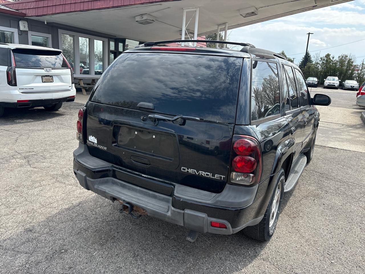 Chevrolet TrailBlazer LS 4WD 2004