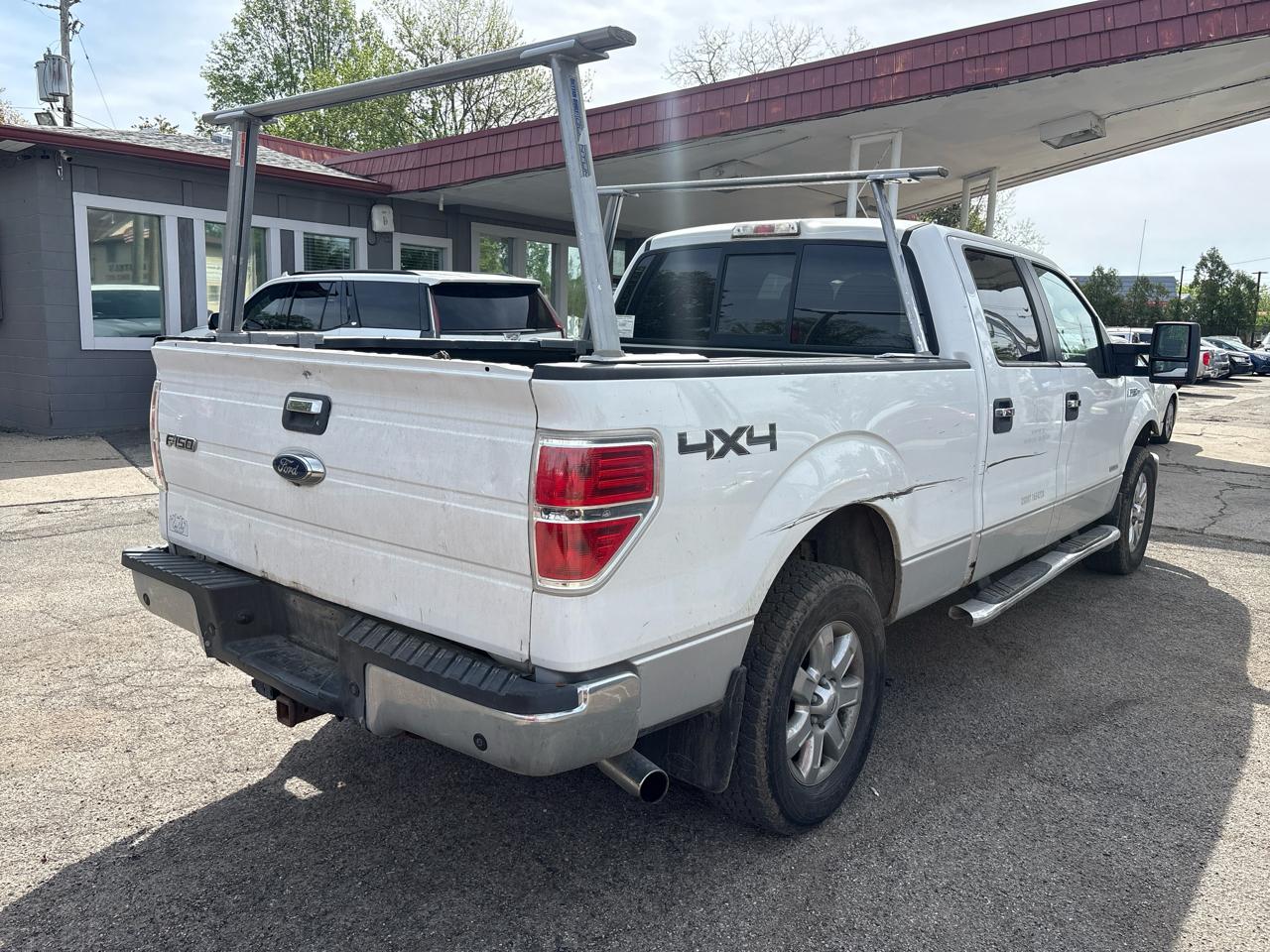 Ford F-150 XL SuperCrew 5.5-ft. Bed 4WD 2013