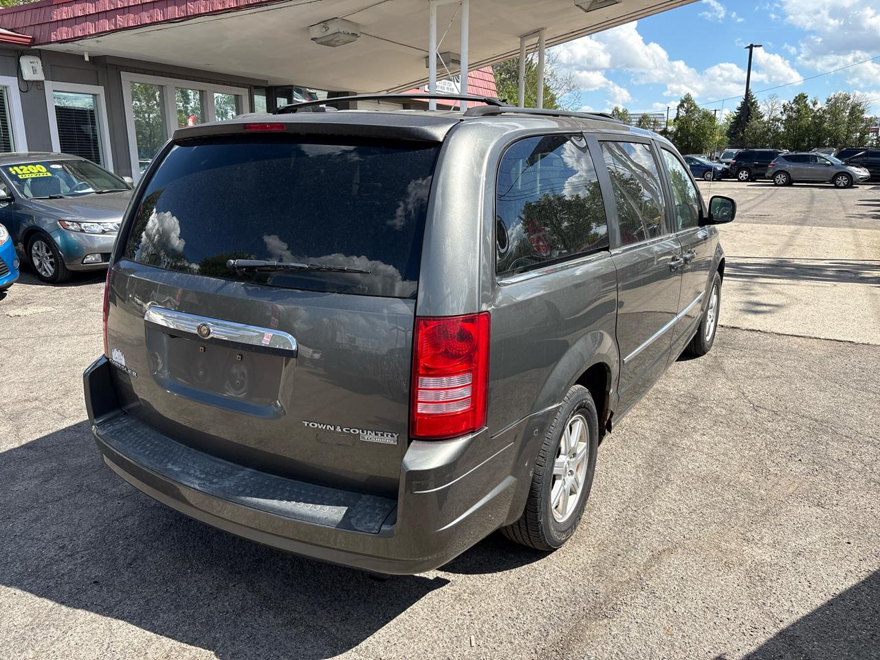 Chrysler Town & Country Touring 2010