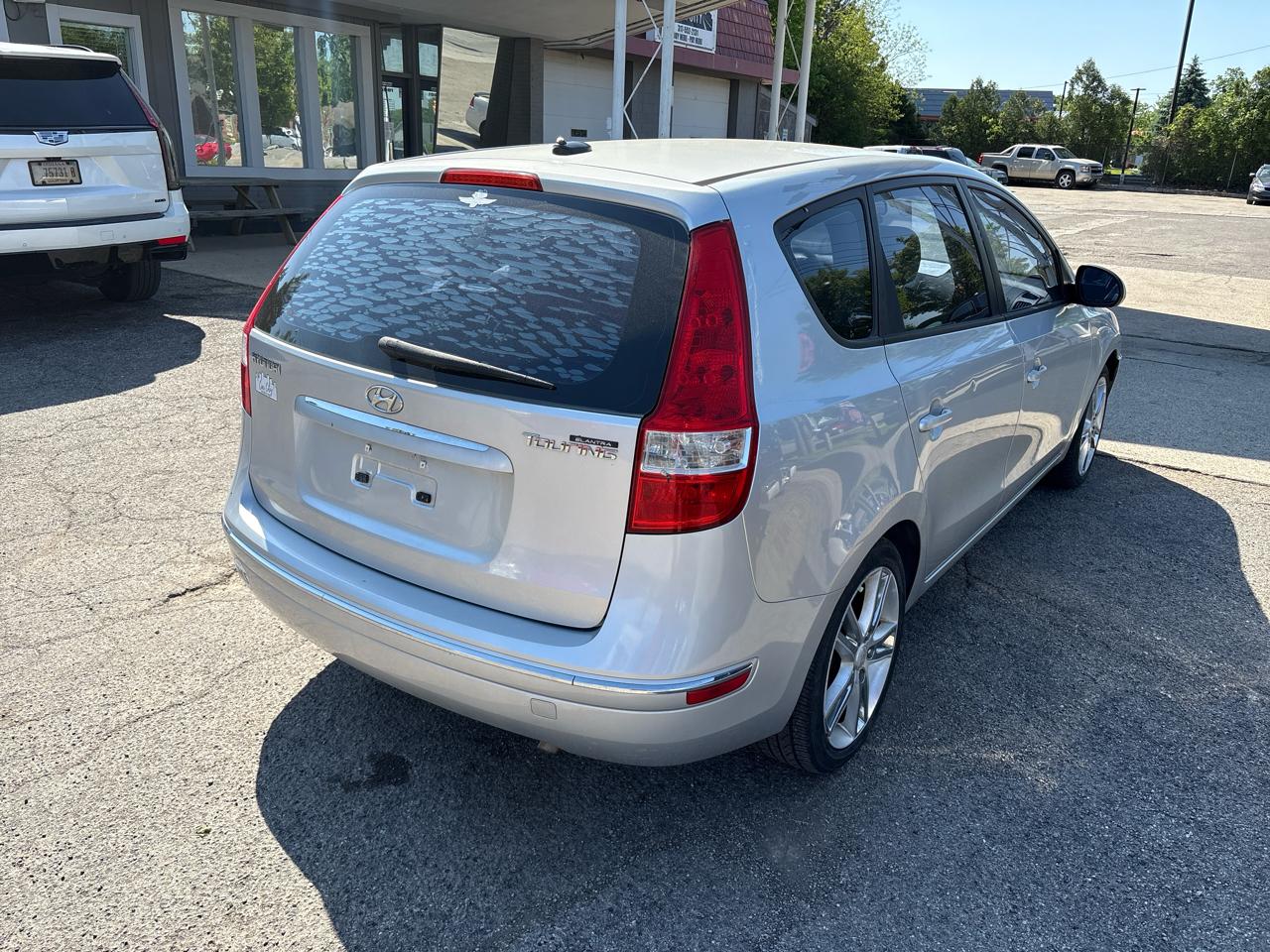 Hyundai Elantra  2009