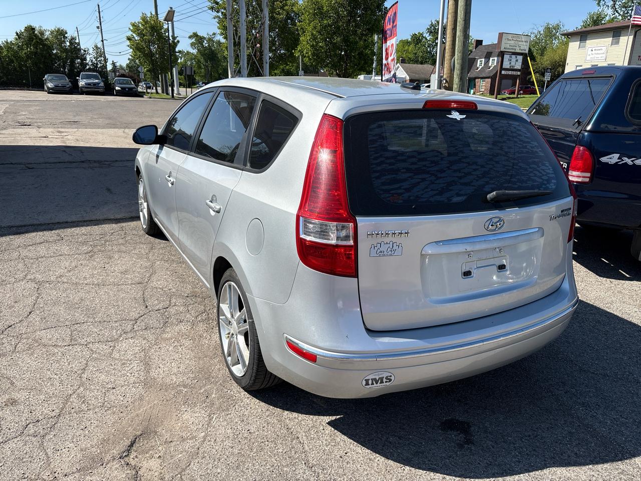 Hyundai Elantra  2009