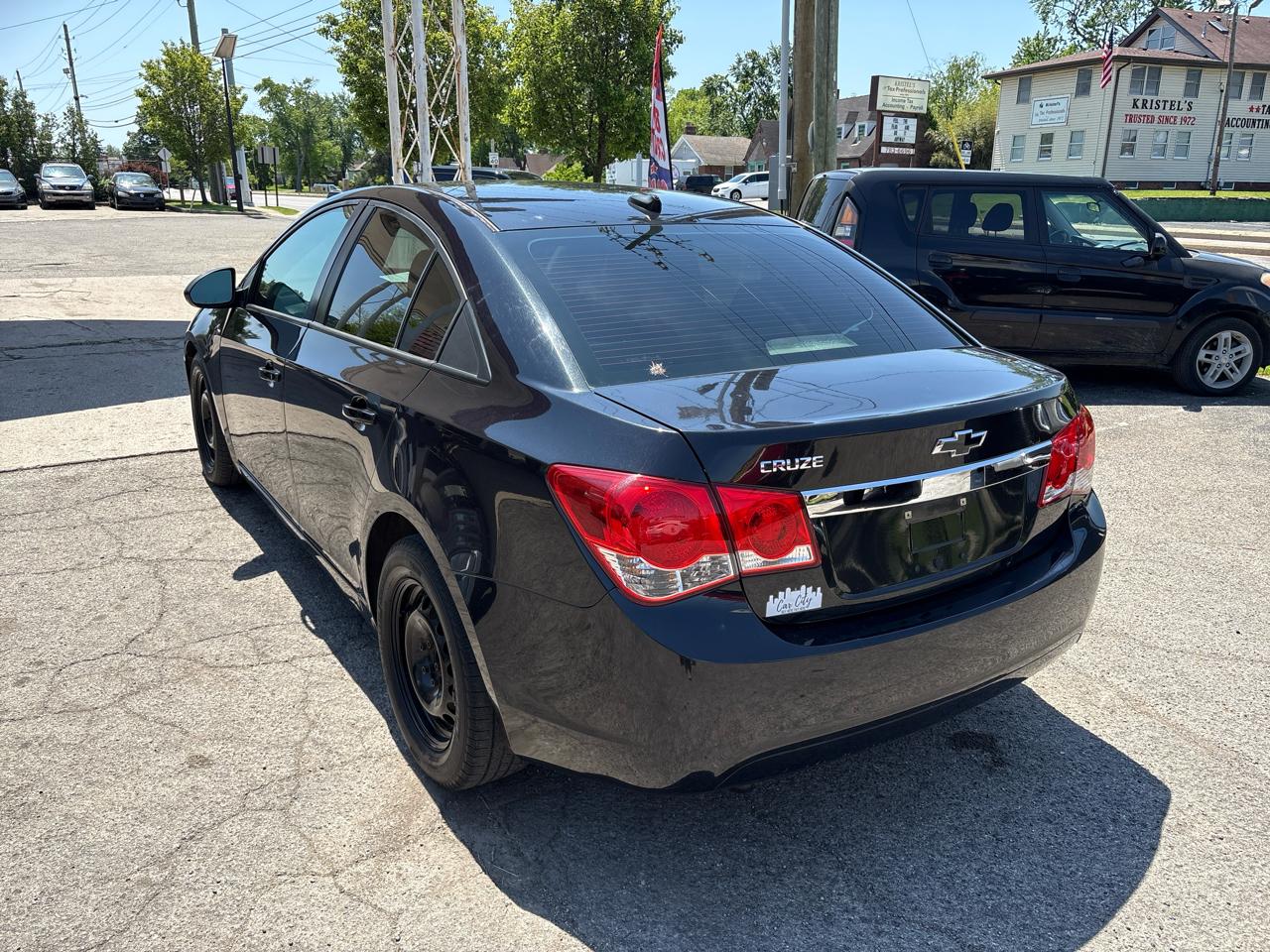 Chevrolet Cruze LS Auto 2013
