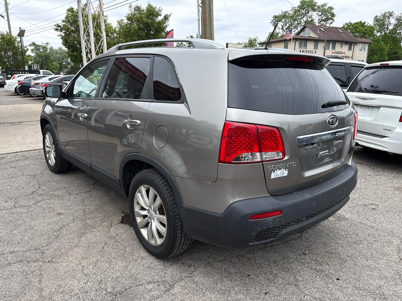 Kia Sorento EX V6 2WD 2011