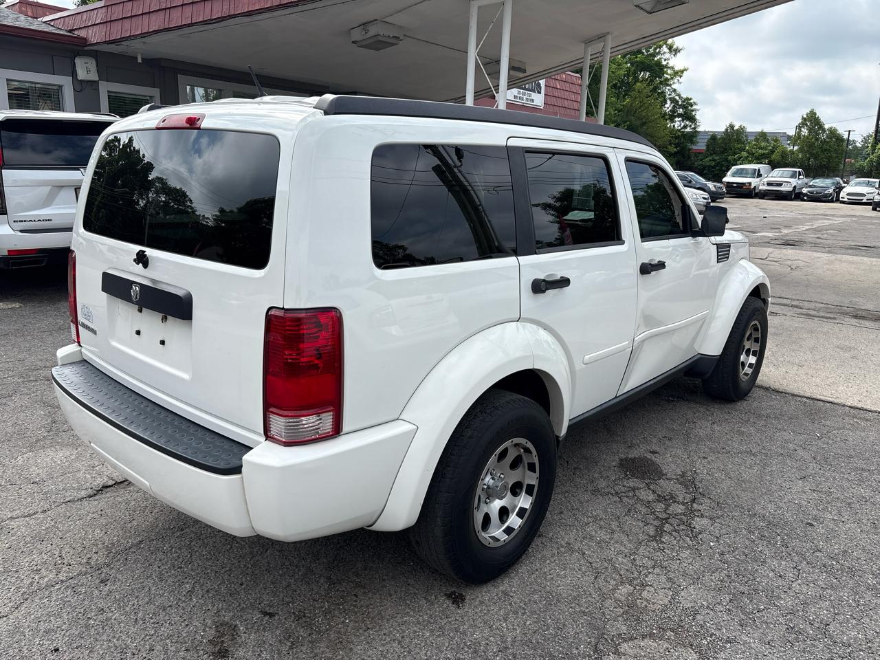 Dodge Nitro SXT 2WD 2008