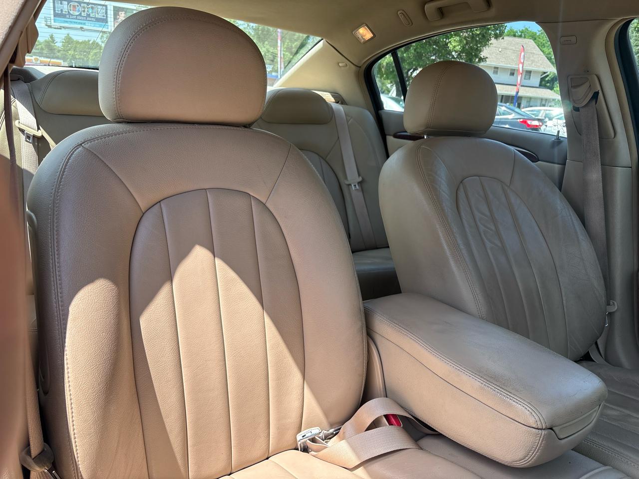 Buick Lucerne CX 2006