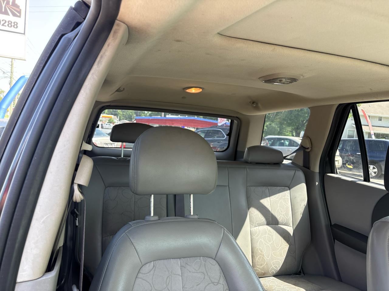 Saturn VUE  2004