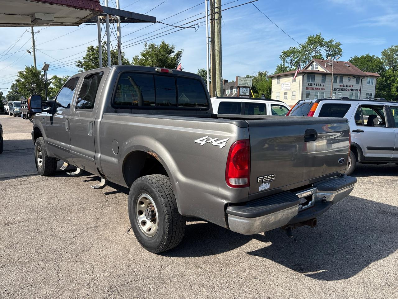 Ford F-250 SD XL Crew Cab 4WD 2003