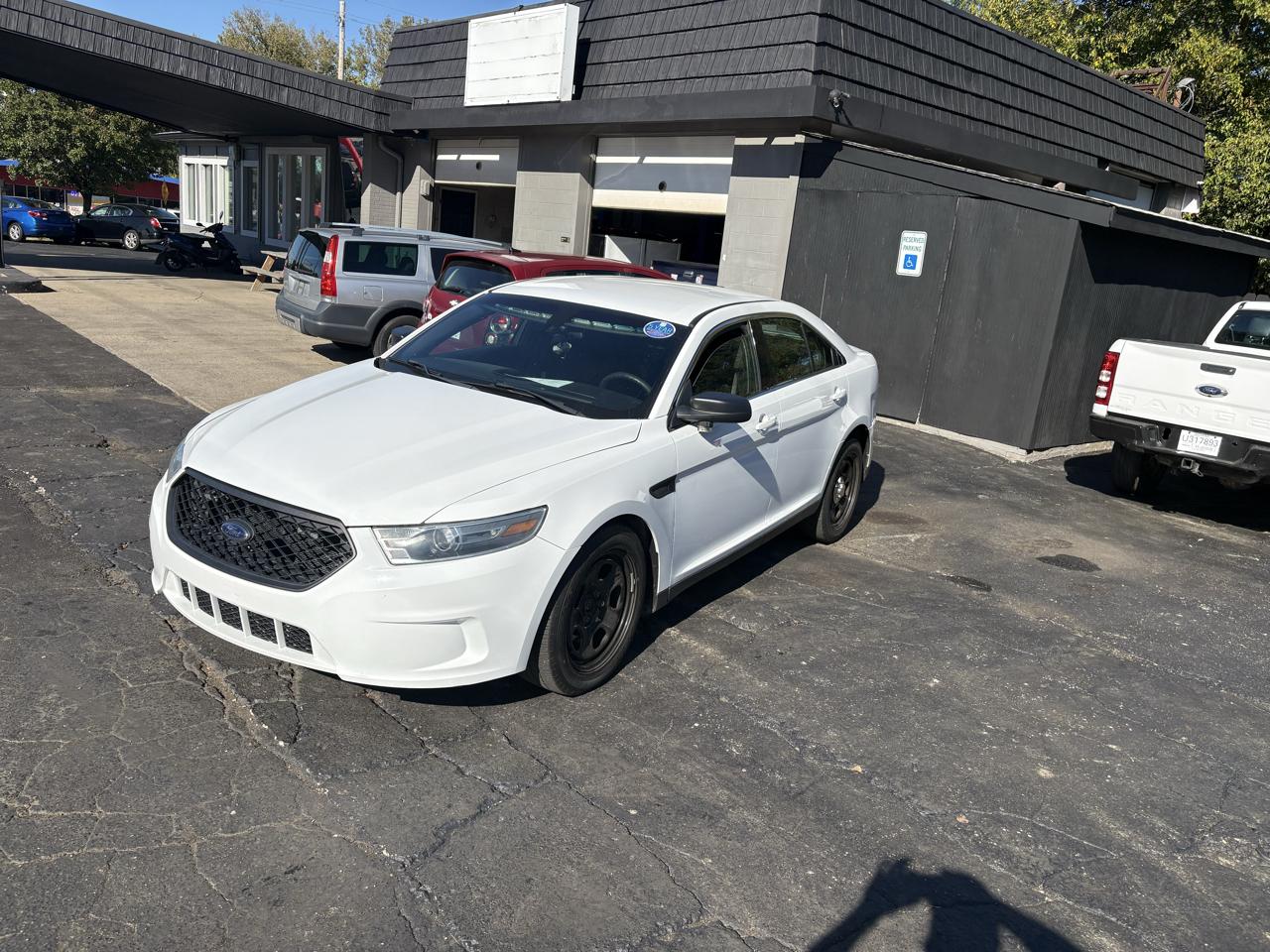 Ford Taurus photo 2