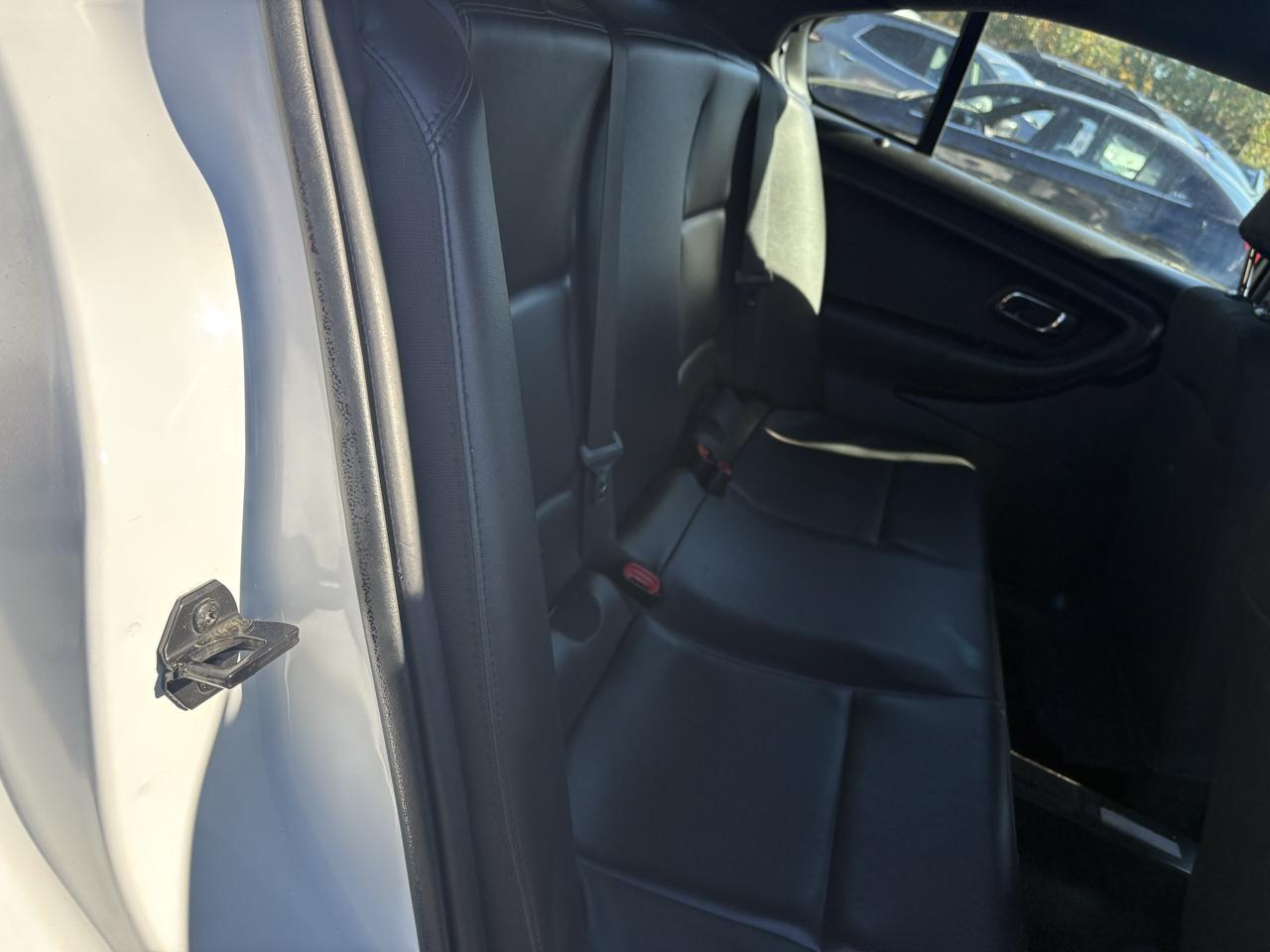 Ford Taurus photo 3