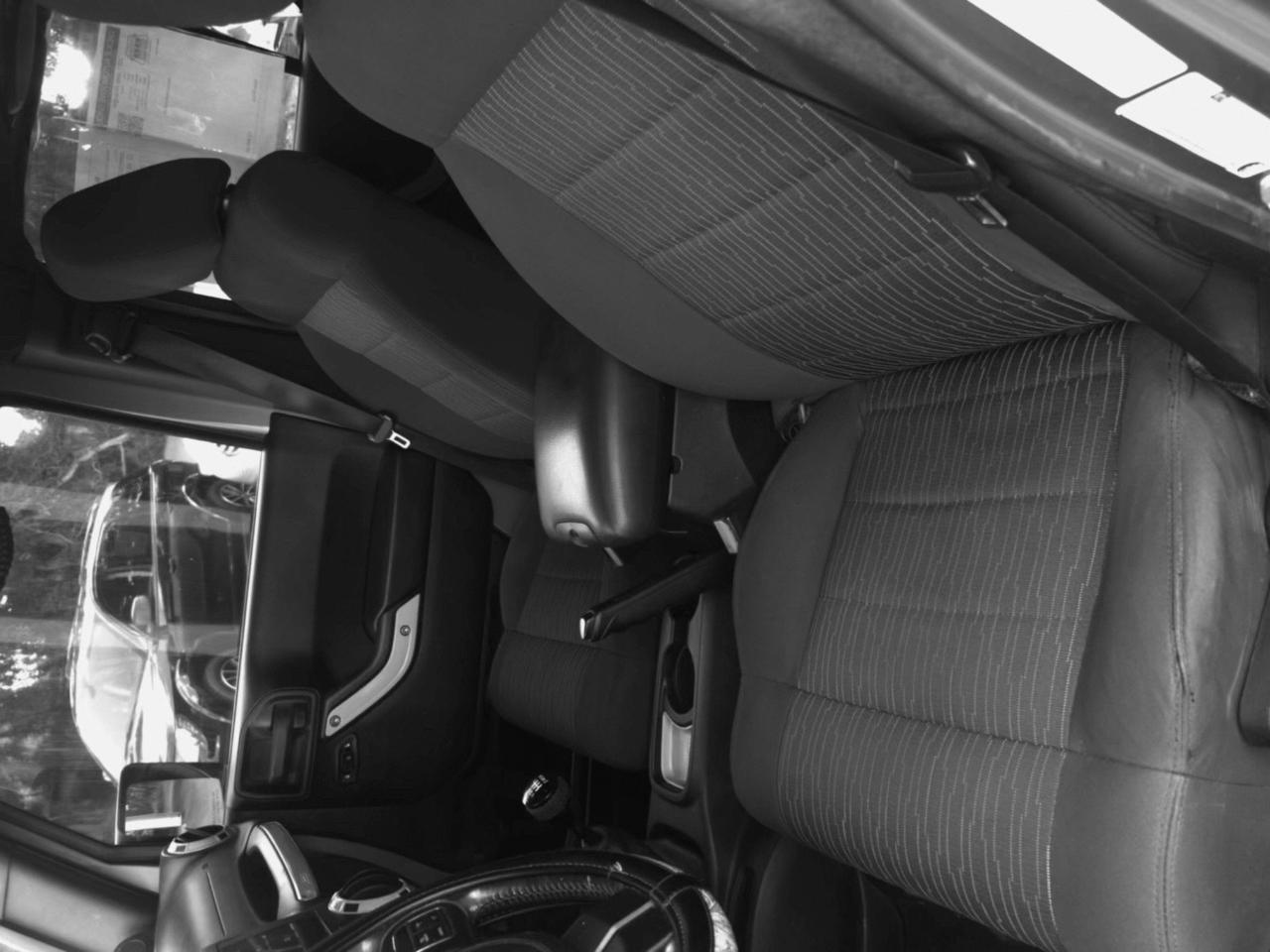 Jeep Wrangler Unlimited Sport 4WD 2011