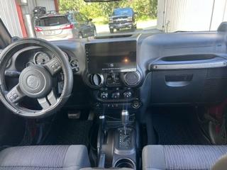 Jeep Wrangler Unlimited Sport 4WD 2011