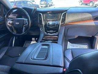 Cadillac Escalade Luxury 4WD 2019
