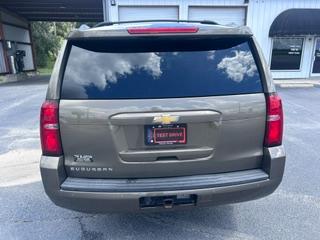 Chevrolet Suburban LT 1500 4WD 2015