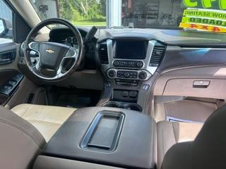 Chevrolet Suburban LT 1500 4WD 2015