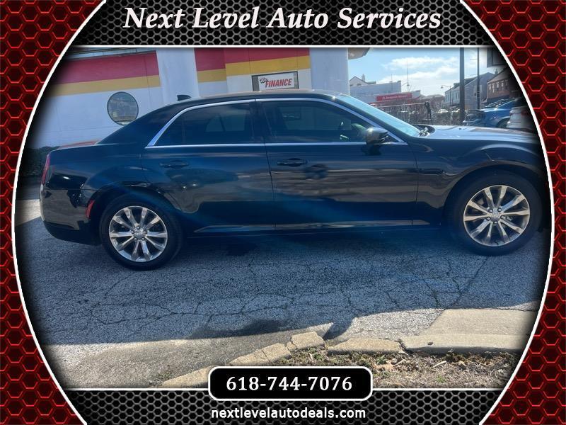 2018 Chrysler 300 Touring AWD