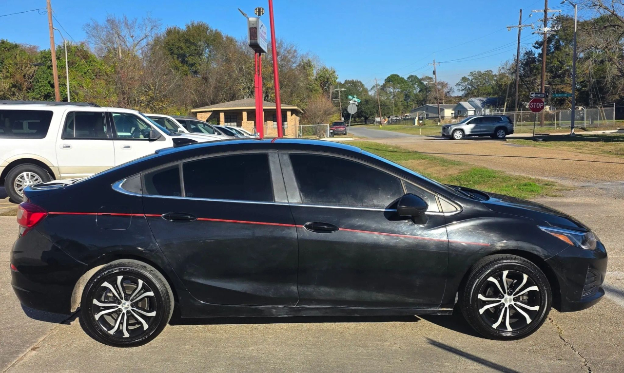 Chevrolet Cruze 4dr Sdn LT 2019