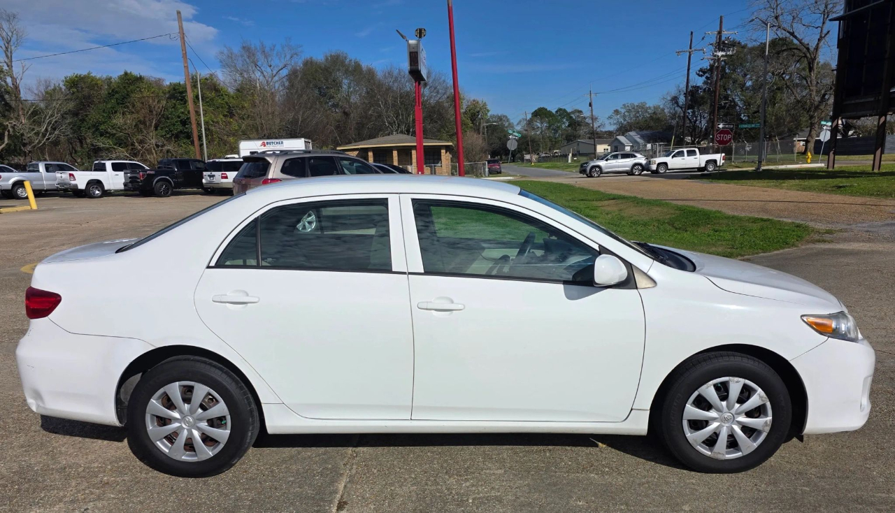 Toyota Corolla  2013