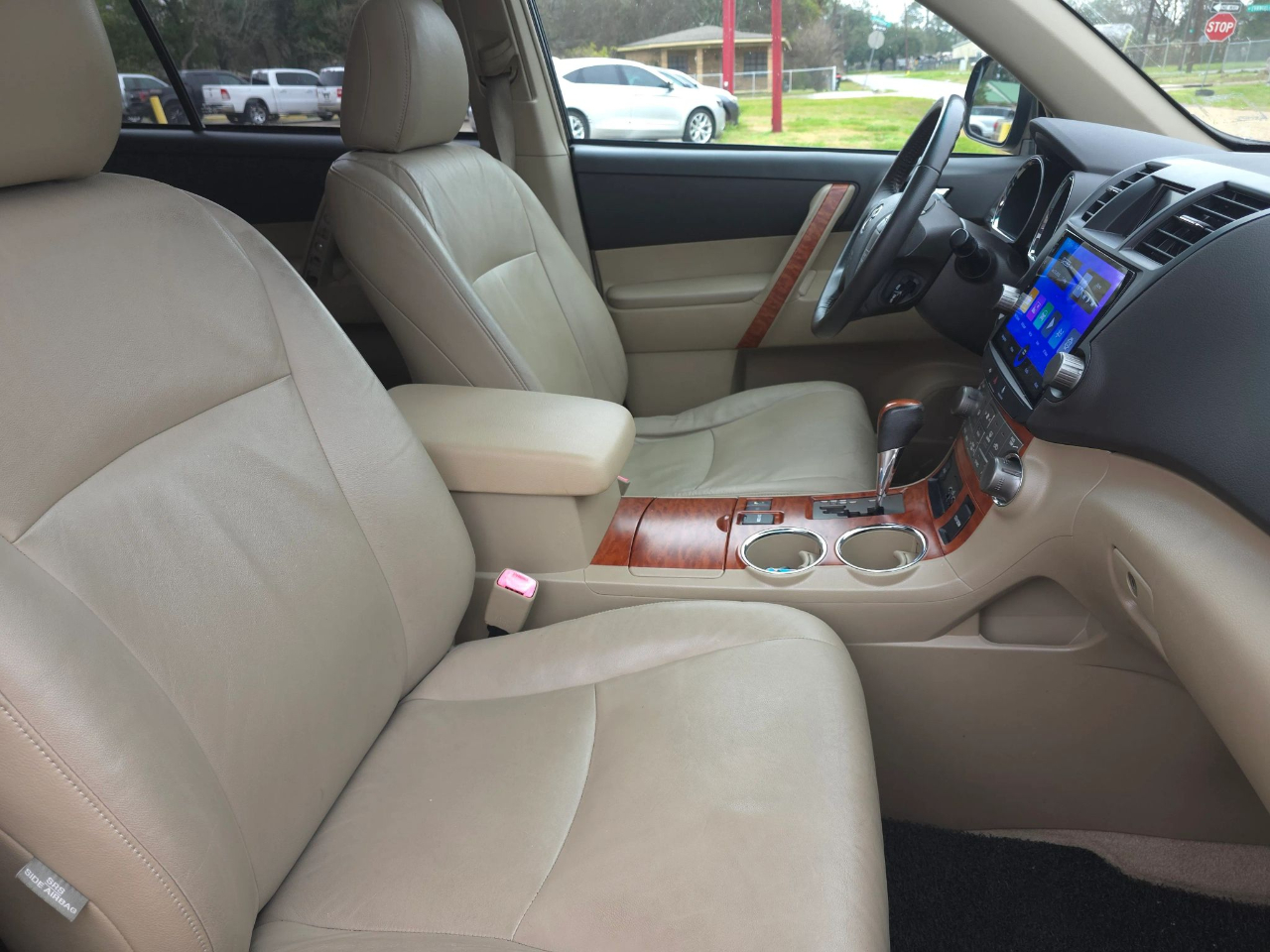 Toyota Highlander 4WD 4dr V6 Limited (Natl) 2010