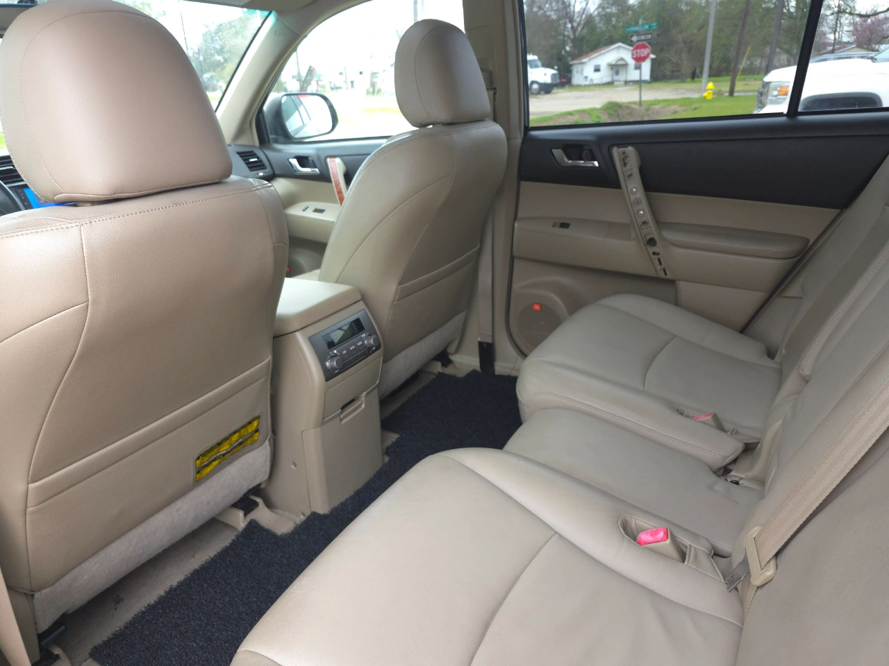 Toyota Highlander 4WD 4dr V6 Limited (Natl) 2010