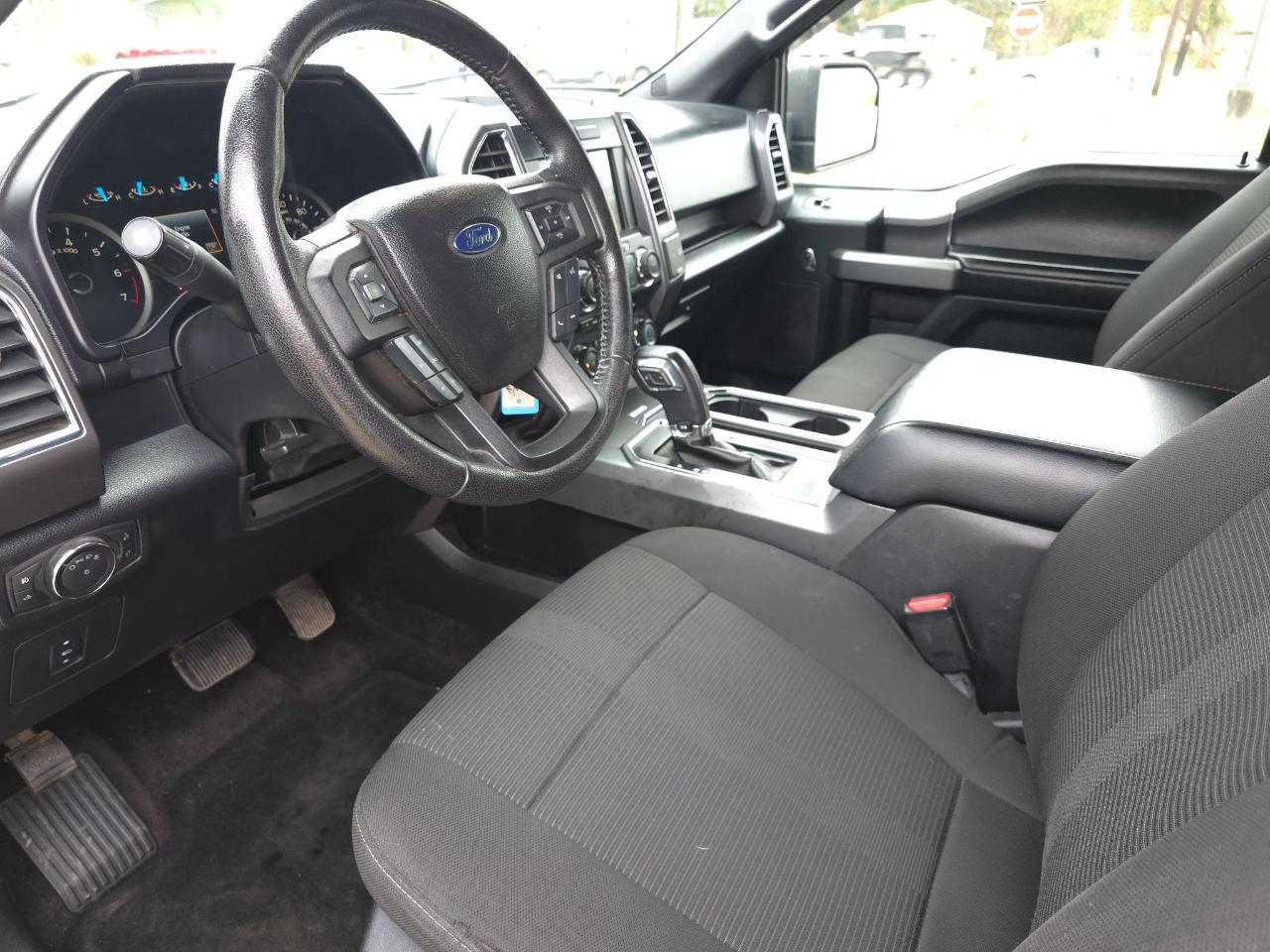 Ford F-150 4WD SuperCab 145" XLT 2016