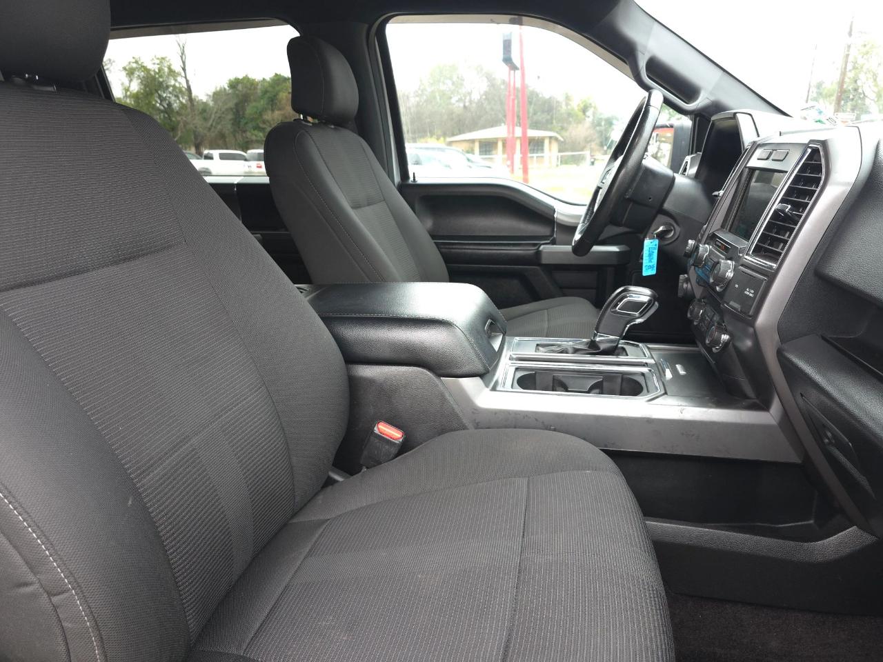 Ford F-150 4WD SuperCab 145" XLT 2016