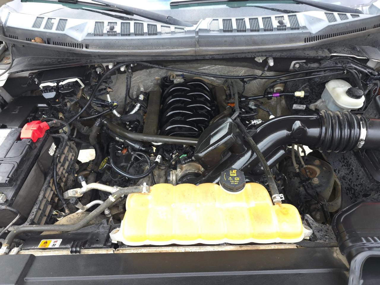 Ford F-150 4WD SuperCab 145" XLT 2016