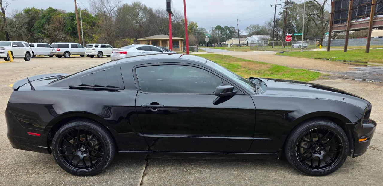 Ford Mustang 2dr Cpe V6 2013