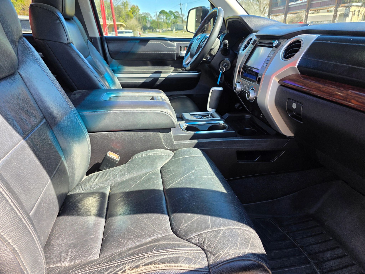 Toyota Tundra 2WD Truck CrewMax 5.7L V8 6-Spd AT LTD (Natl) 2015